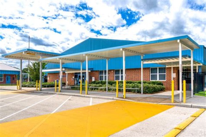 Dr N E Roberts Elementary School - Lakeland