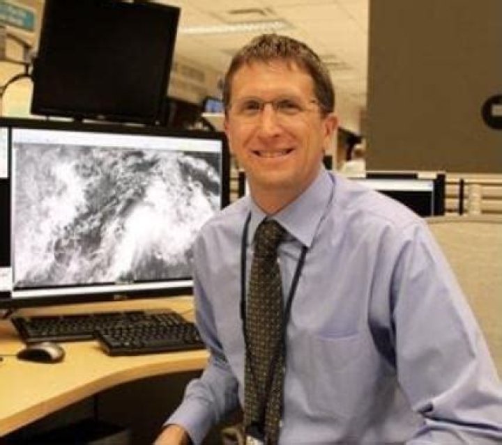 Dr. Rick Knabb Bio, Age, Height, Wife, Salary, Net Worth The Weather Channel