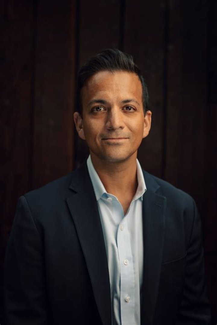 Dr Vin Gupta Wife, Brother, Age【 Bio 】Family, Wikipedia, Net worth