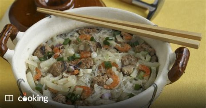 Easy Chinese fuzzy melon with meatballs and noodles - recipe