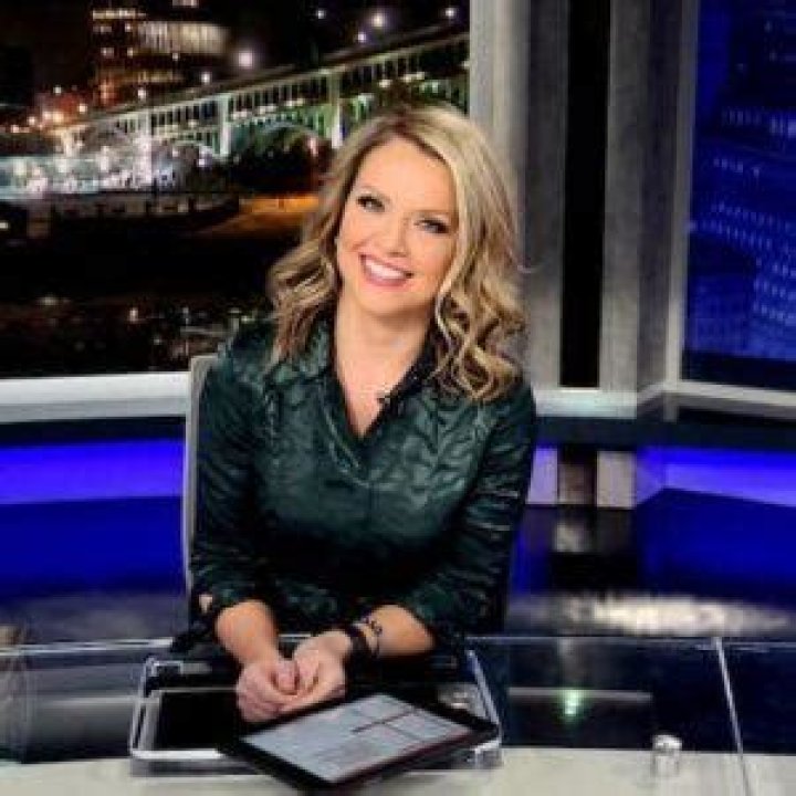 Elizabeth Noreika Bio, Age, Height, Husband, Salary, Net Worth Fox8