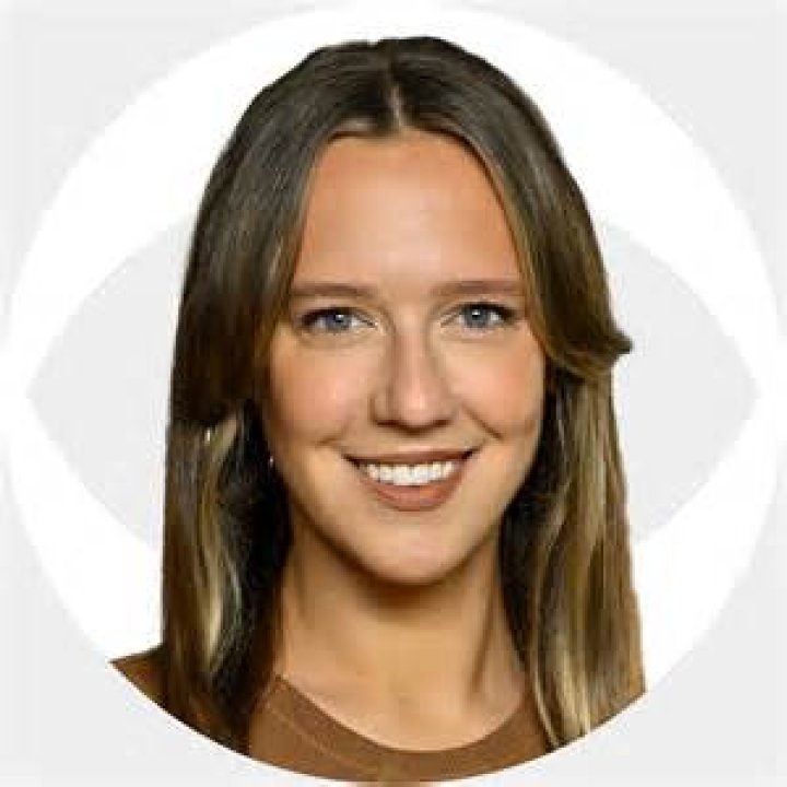 Elle McLogan Bio, Age, Height, Husband, Salary, Net Worth, WCBS-TV