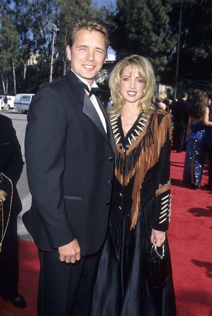 Elly Castle Wikipedia, Age: Where is John Schneider ex wife today?