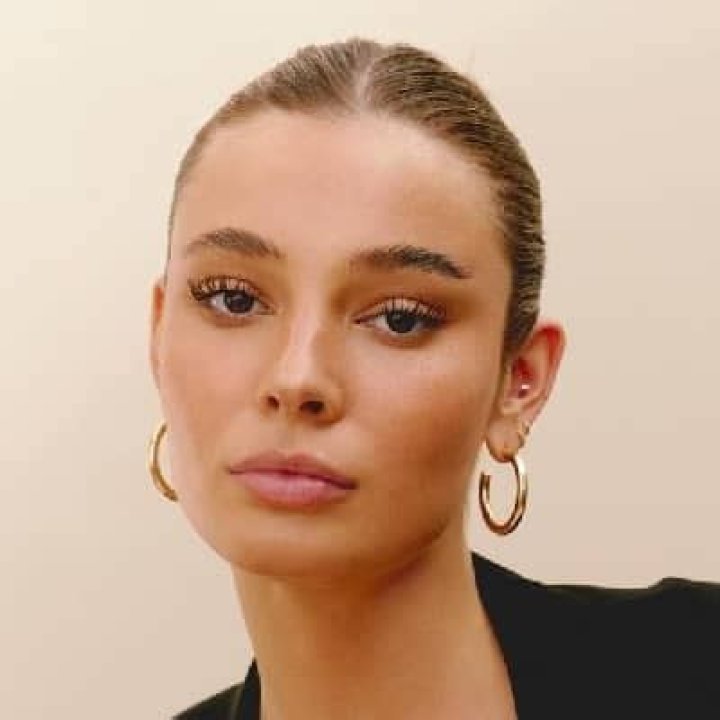 Eva Rankin - Bio, Age, Career, Net Worth, Single, Facts