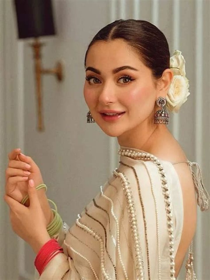 Exploring Hania Amir's Height And Weight: The Secrets Behind Her Stunning Figure