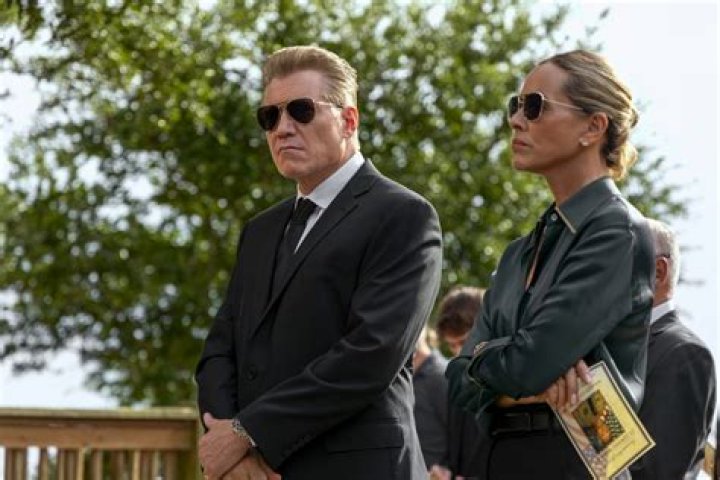 Exploring Holt McCallany's Relationships: A Deep Dive