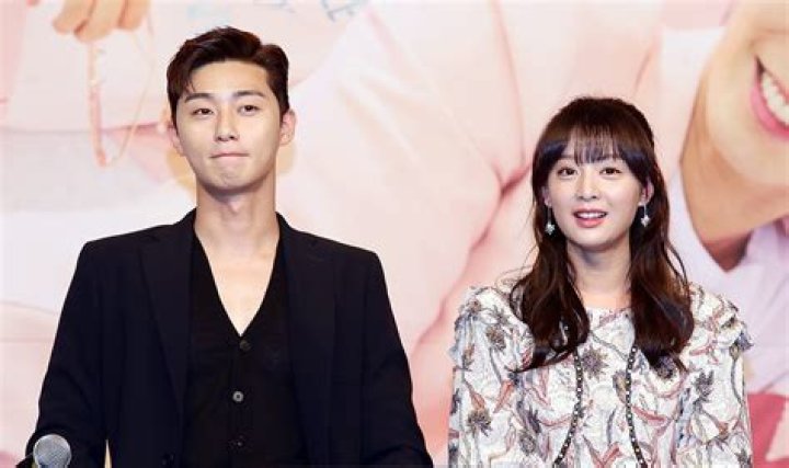 Exploring Kim Ji-won's Relationships: A Deep Dive Into Her Love Life
