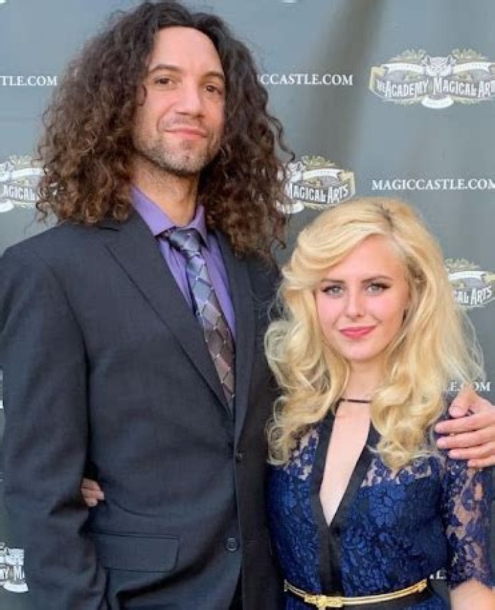 Exploring The Relationship Of Dan Avidan: Who Is His Girlfriend?