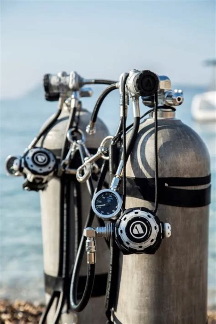 	EXPLOSION A RISK IN SCUBA TANKS	