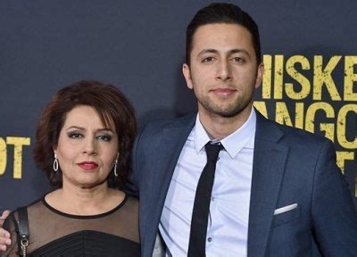Fahim Anwar: Wiki, Bio, Age, Height, Comedian, Parents, Wife, Net Worth