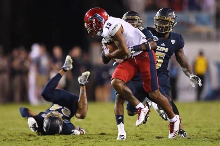 	FAU coach Lane Kiffin agrees to contract extension through 2027	
