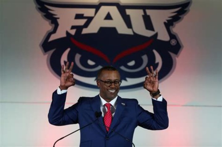 	FAU receives commitment from Deion Sanders’ son, Shedeur, a four-star rated QB	