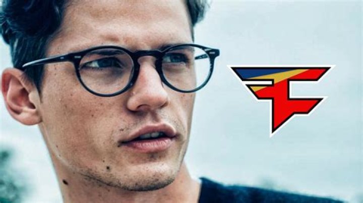 FaZe Clan's Nate Hill swatted while streaming Fortnite on Twitch