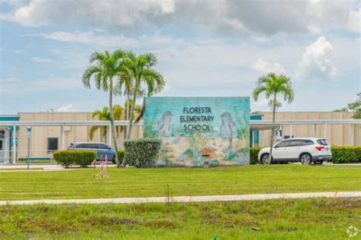 Floresta Elementary School - Port Saint Lucie