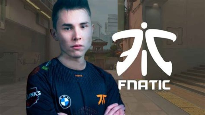FNATIC suspends Valorant pro BraveAF over Ukraine comments