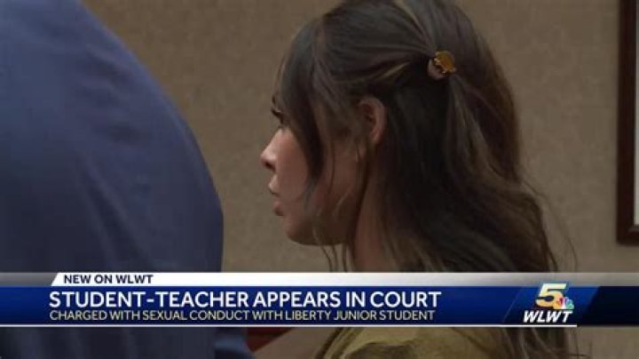 Former teacher jailed for 'inappropriate relationship' with student
