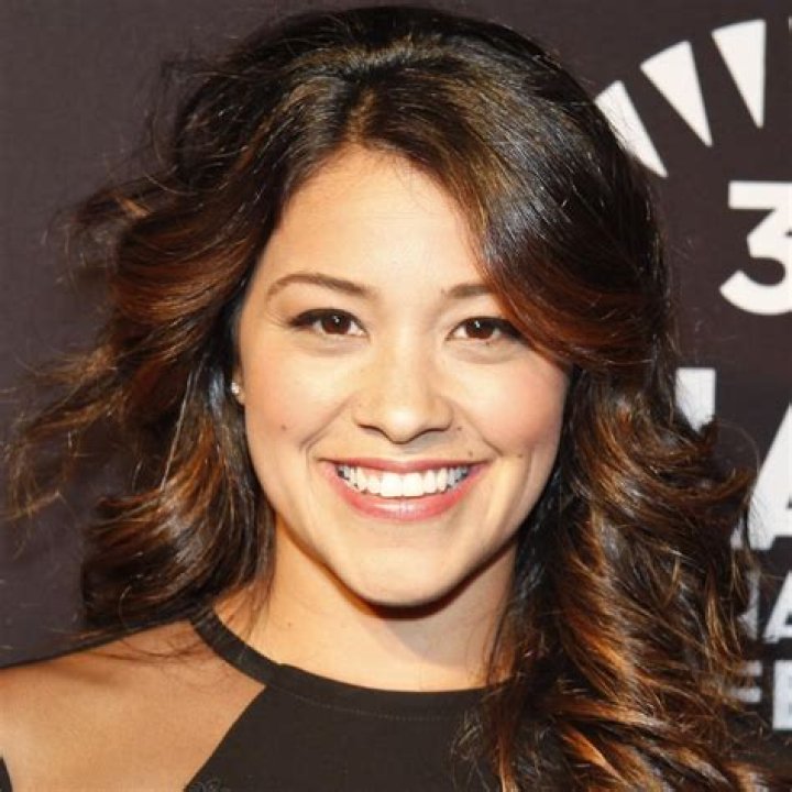 Gina Rodriguez - Bio, Net Worth, Height