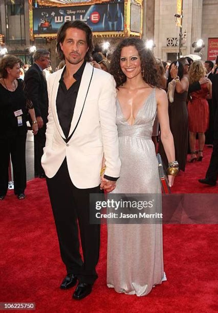 Ginevra Arabia, Michael Easton's wife