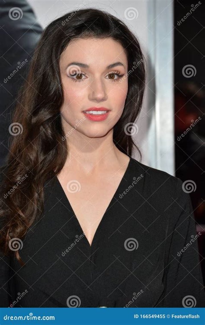 Grace Fulton: Rising Star In Hollywood