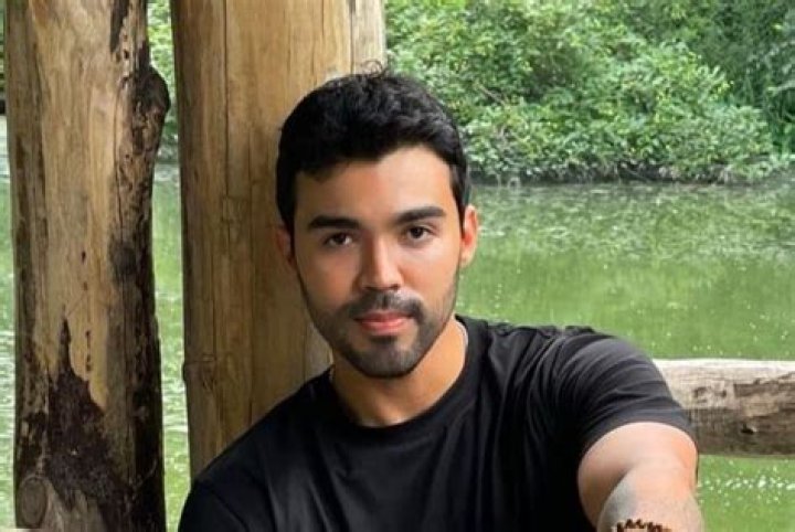 Gussy Lau Biography, Age, Career, Girlfriend, Songs, Net worth
