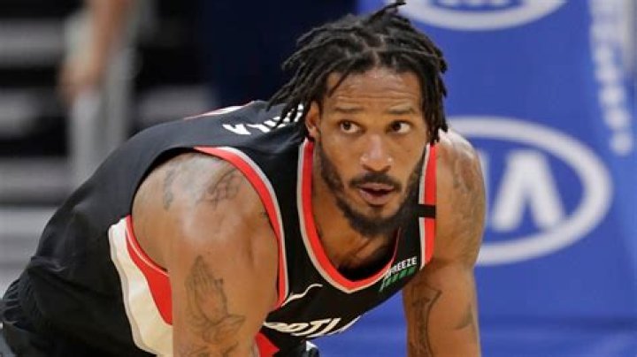 	Heat acquire Trevor Ariza from Thunder, jettison Meyers Leonard after slur controversy	