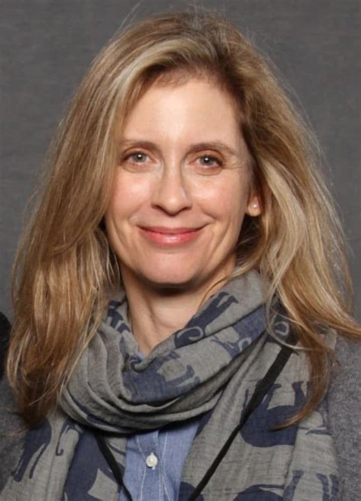 Helen Slater - Bio, Age, Career, Height, Net Worth, Facts