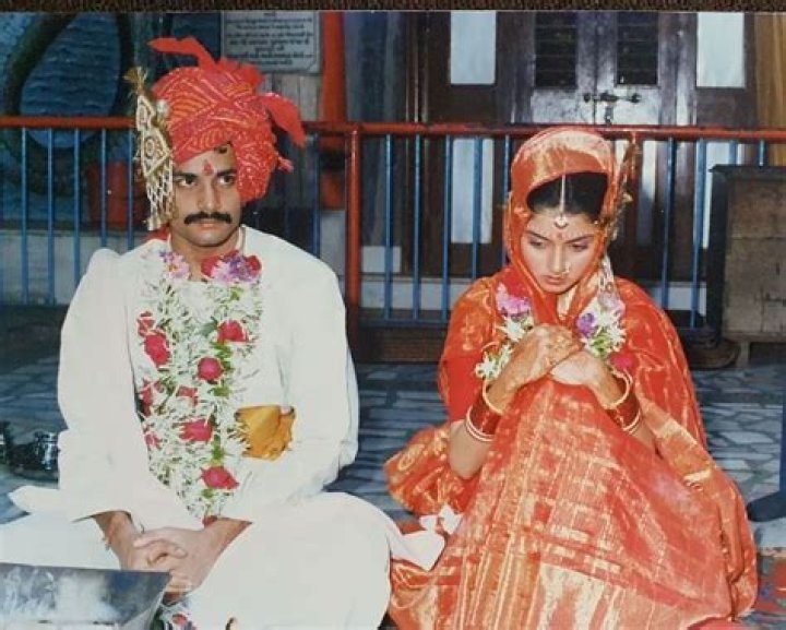 Himalaya Dasani Wiki, Biography, Age, Business, Bhagyashree Husband