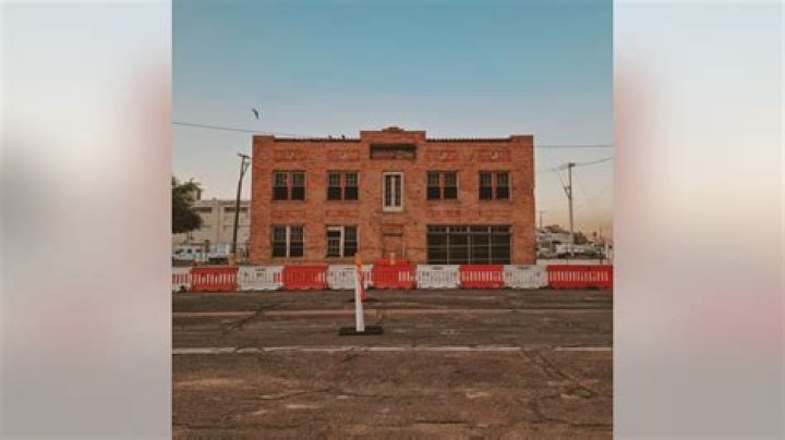 Historical hotel torn down in Downtown Phoenix; site will be turned into VIP parking for Phoenix Suns