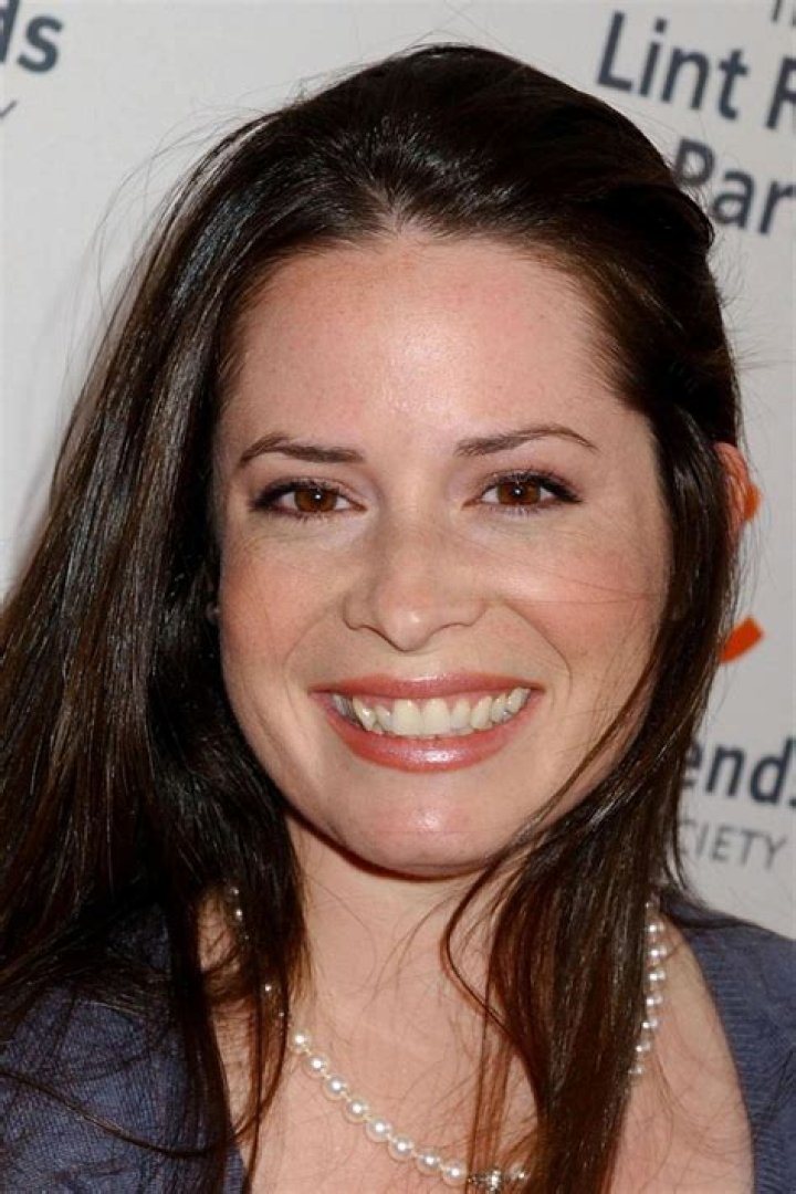 Holly Marie Combs: Wiki, Bio, Age, Height, Net Worth, Husband, Children