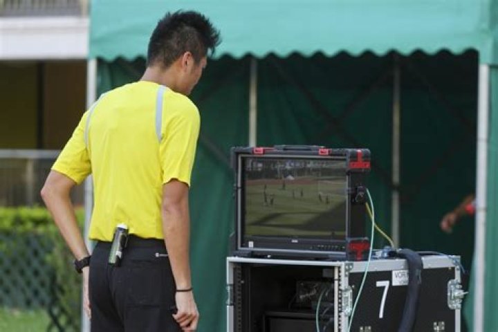 Hong Kong Premier League: Eastern launch scathing attack on standard of officiating after decisions in draw with Kitchee