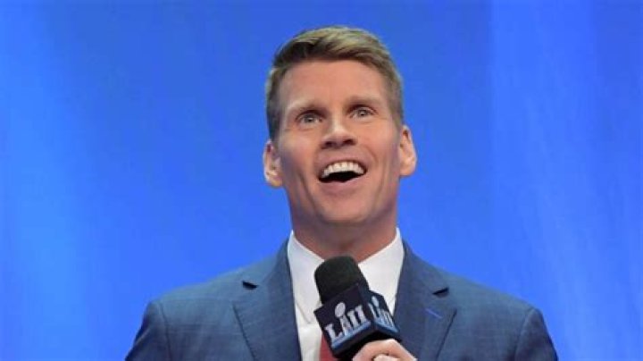 How much does Scott Hanson make? NFL RedZone presenter's salary explored