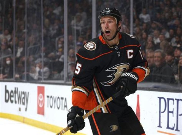 How much has Anaheim Ducks legend earned over his career?