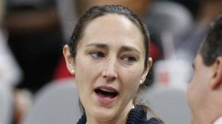 	Hunter moves from Heat broadcasts to basketball operations; Hardaway selects Hall presenters	