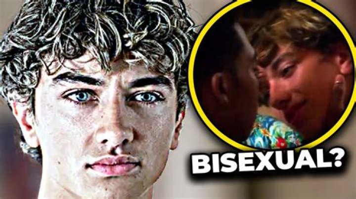 Is Jeremiah bisexual in the series? Explained