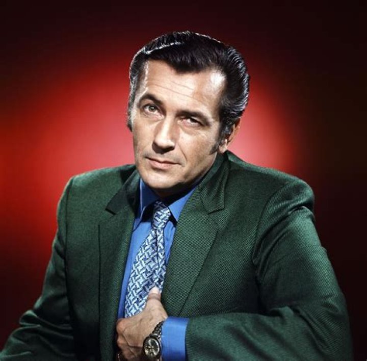 Jack Kelly Biography