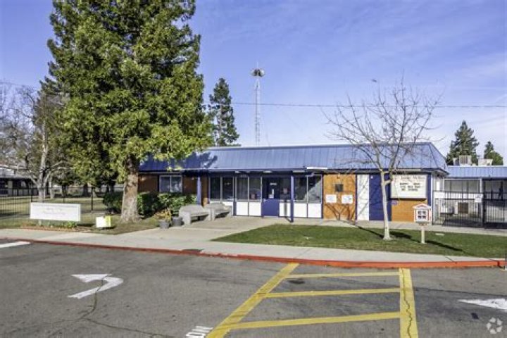 James A McKee Elementary School - Elk Grove