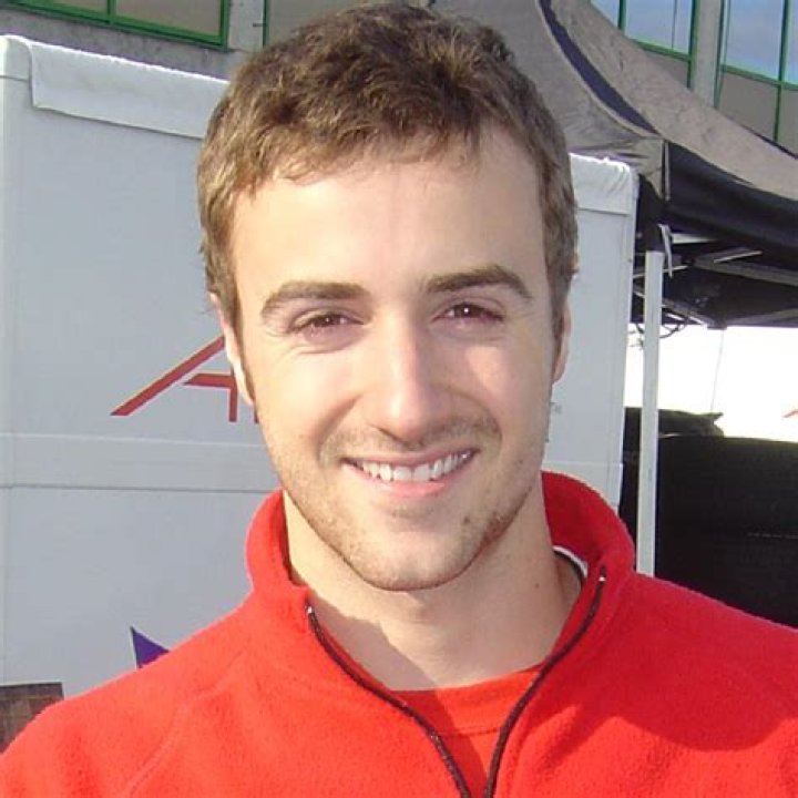 James Hinchcliffe - Bio, Net Worth, Height