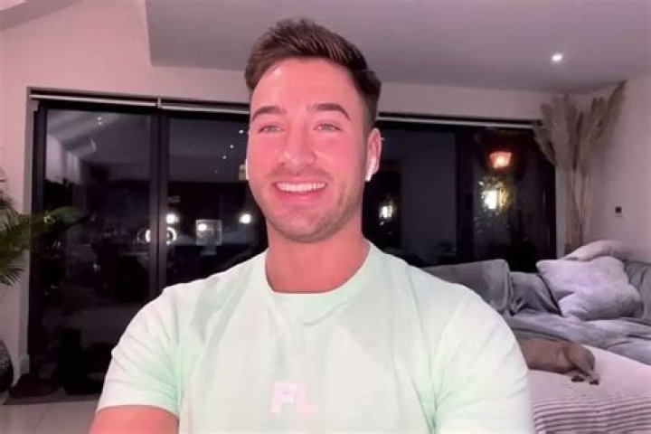 James Hough Bio, Age, Height, Girlfriend, Net Worth, Below Deck, Instagram