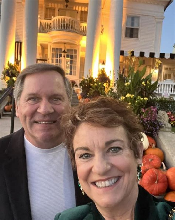 Jane Treacy Bio, Age, Height, Husband, Salary, Net worth, QVC