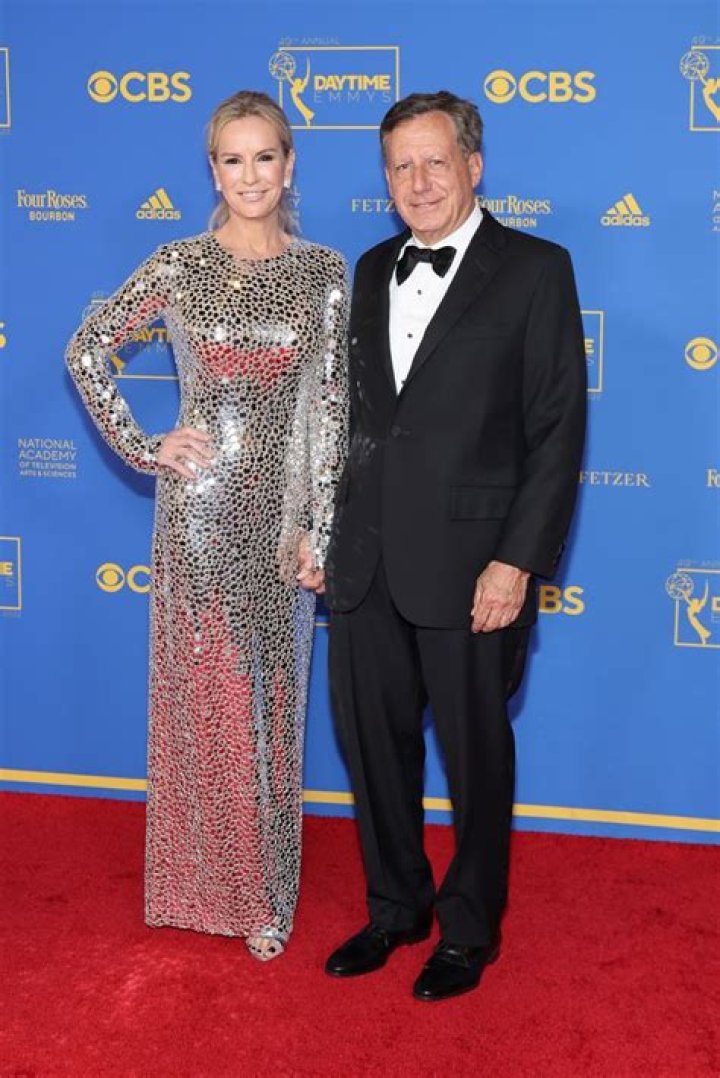 Jennifer Ashton Bio, Age, Height, Husband, Salary, Net worth, ABC News