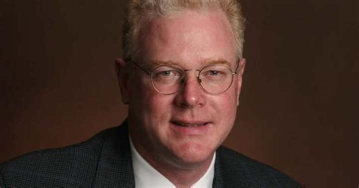 Jon Henschen Obituary, Long-time IBD Recruiter Has Dies at Age 64