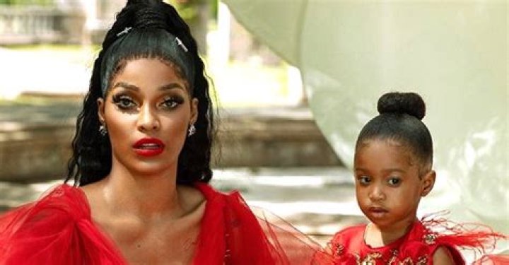 JOSELINE HERNANDEZ SENDS DAUGHTER OFF TO KINDERGARTEN