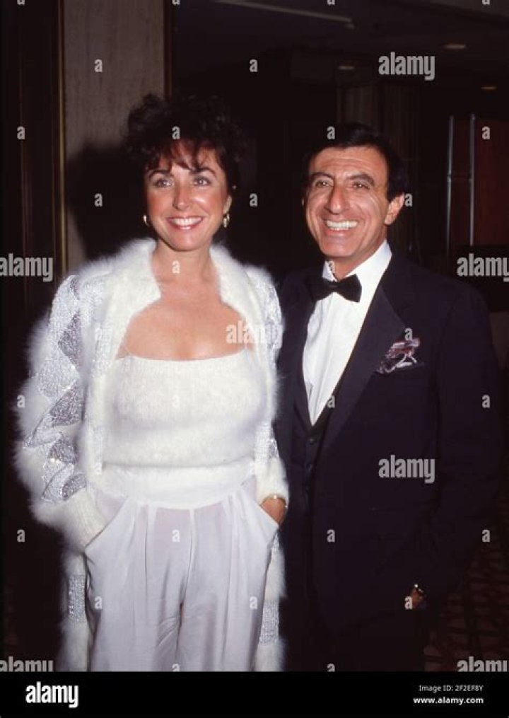 Joy Ann Richards: Truth About Jamie Farr's wife
