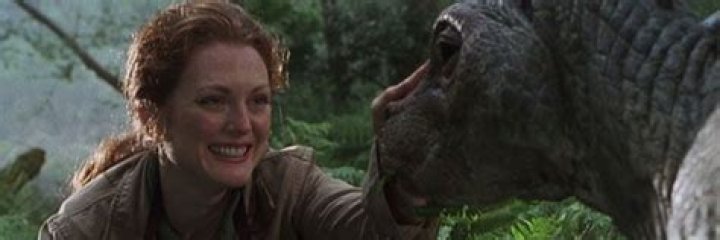 Julianne Moore Says She’s Never Been Asked to Return for a ‘Jurassic’ Sequel
