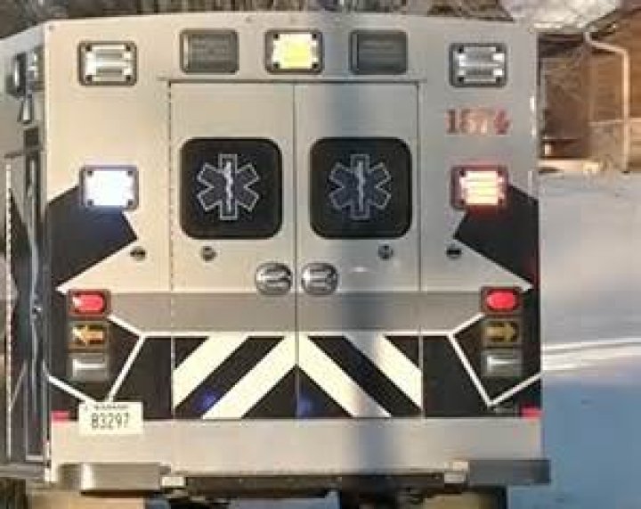 	KANSAS WOMAN DIES IN SUBMERGED VAN	