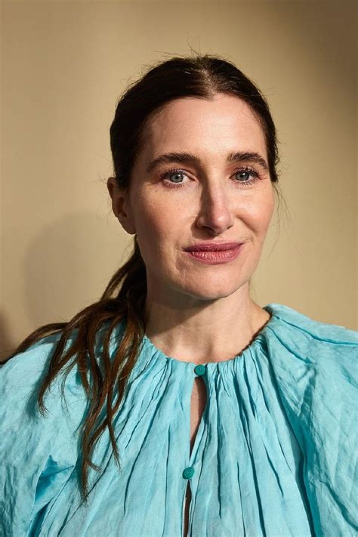 Kathryn Hahn Biography