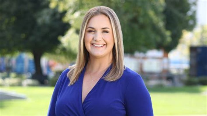 Kaylee Wendt Bio, Age, Height, Husband, Salary, Net Worth, Spectrum News