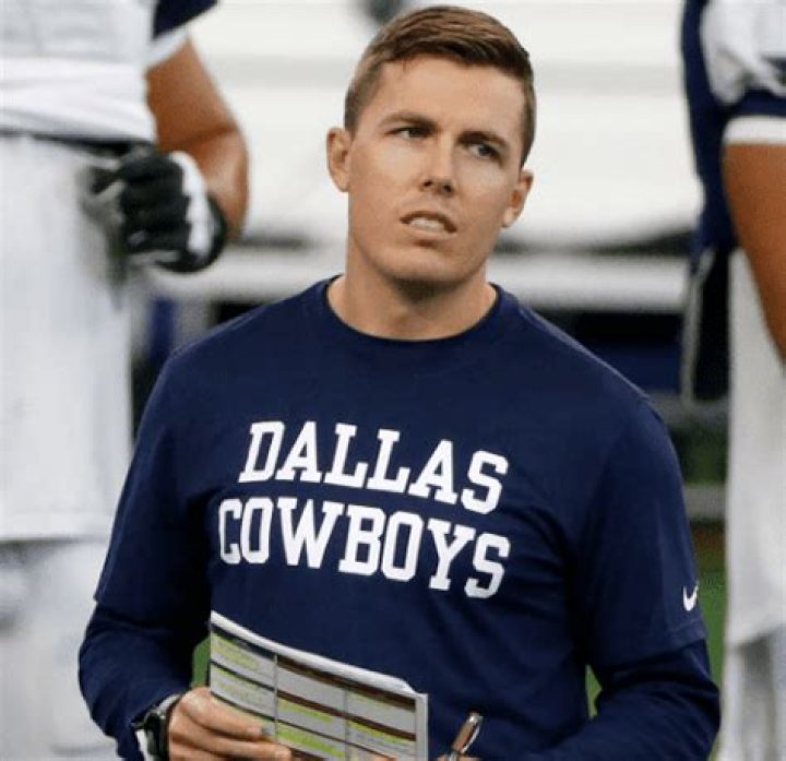 Kellen Moore Bio, Age, Height, Wife, Children, Net Worth, Dallas Cowboys