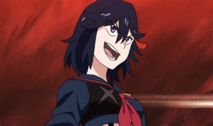 Kill la Kill cosplayer takes over Honnoji Academy as Ryuko Matoi