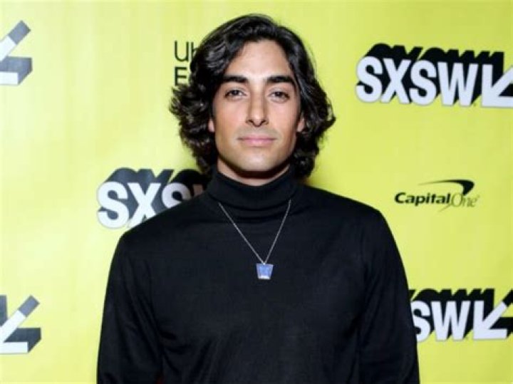 Know Eman Esfandi’s Age, Parents, Ethnicity, And Net Worth